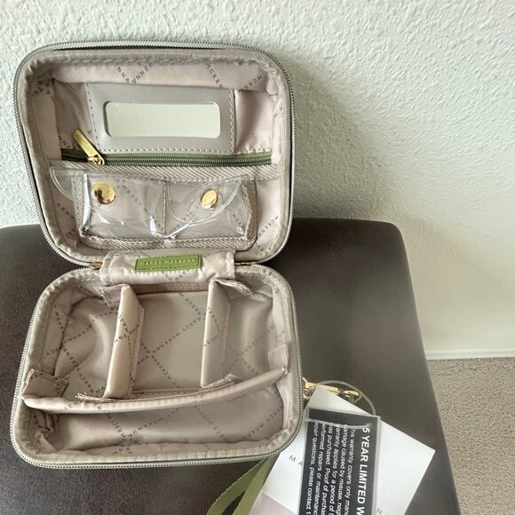 Marcy McKenna Hamptons Collection Mini Beauty Case SAGE GREEN nwt - Picture 3 of 8